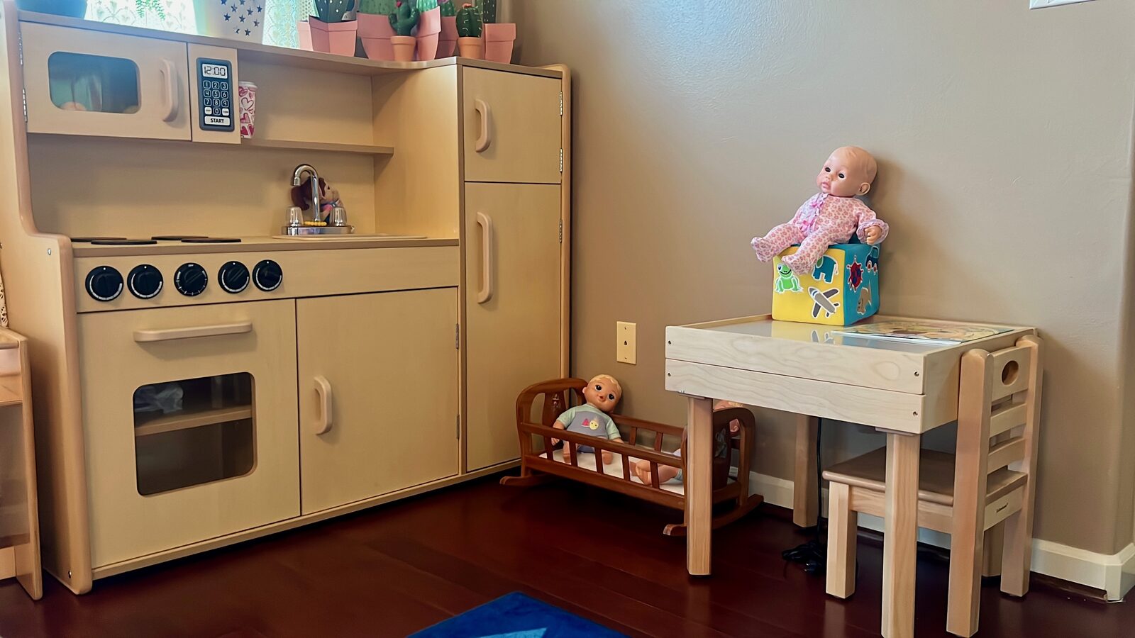 Pretend kitchen at the SW 12th St location